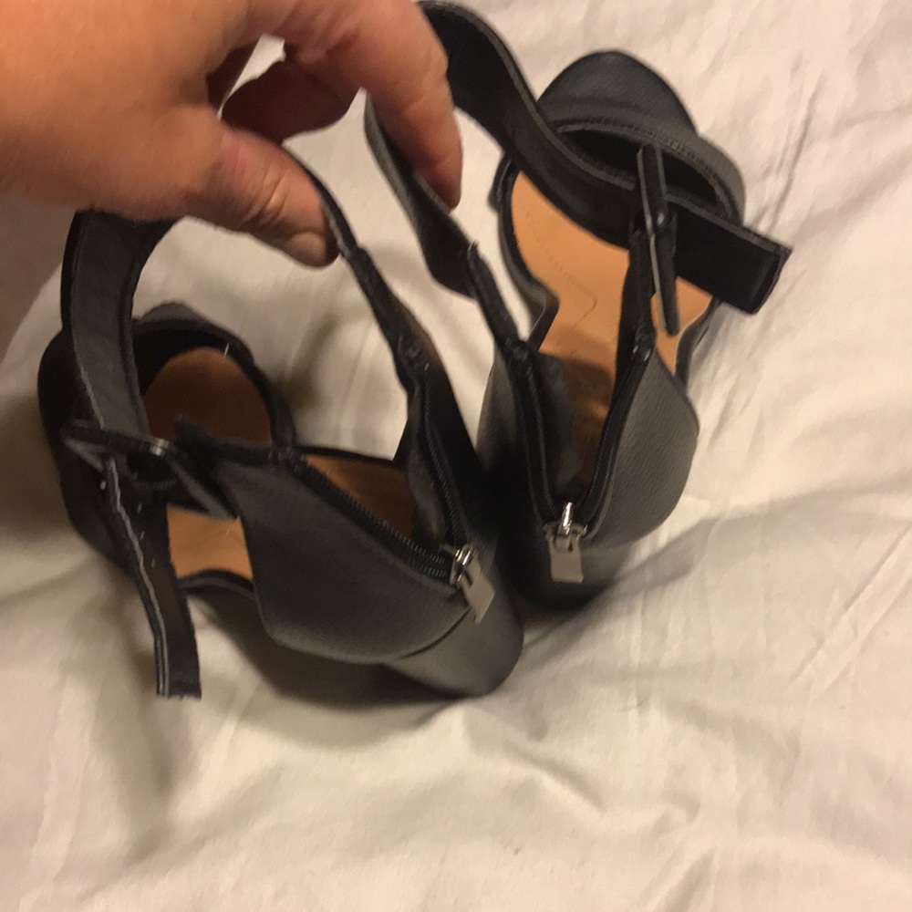 HEELS BY CATHERINE MALANDRINO CUTE - Picture 6 of 10
